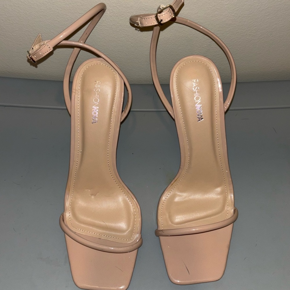 Fashion Nova Heels. Size 10. Nude.